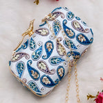 Birdie Knob Embroidery Highlight Clutch