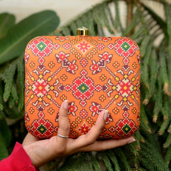 Trendy Patola Clutch