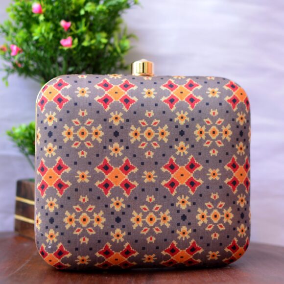 Trendy Patola Clutch