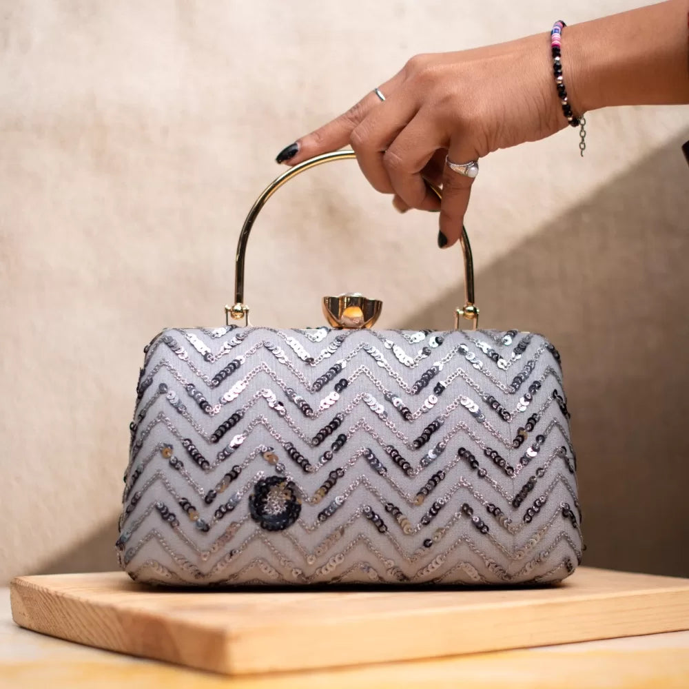 Sequence Party Handle Clutch