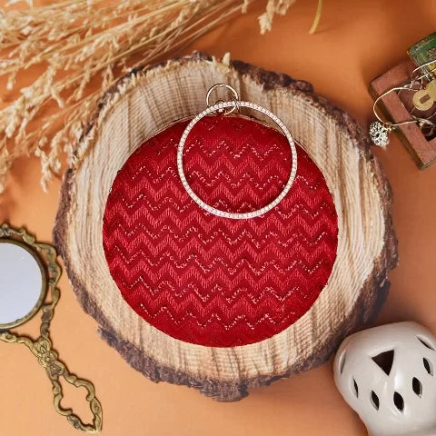 Wavy Embroidery Round Clutch