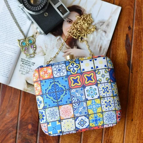 Mandala Pattern Printed Clutch