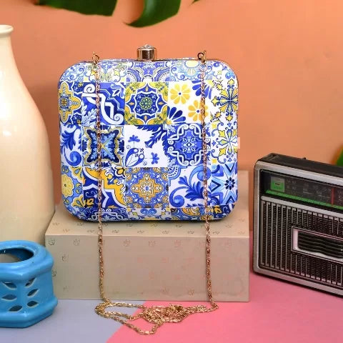 Mandala Pattern Printed Clutch