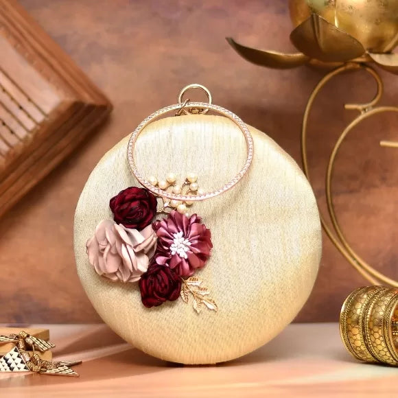 Round 3DFlower Motif Clutch