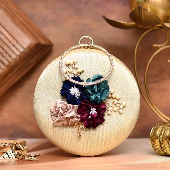 Round 3DFlower Motif Clutch