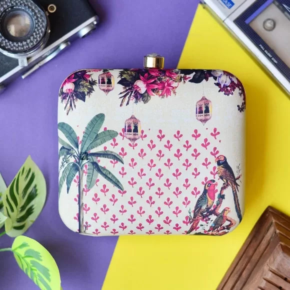 Traditional Theme Printed Clutch