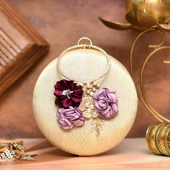 Round 3DFlower Motif Clutch