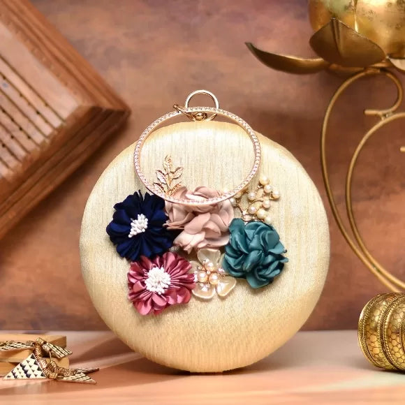 Round 3DFlower Motif Clutch