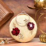 Round 3DFlower Motif Clutch