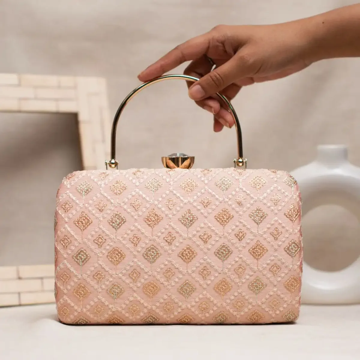 Elegant Jacquard Handheld Clutch