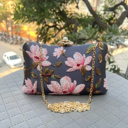 Gilded Embroidery Highlight Clutch