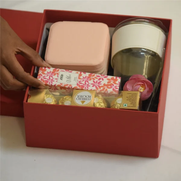 Luxury gift hamper with tumbler, jewellery organizer, mini perfume, and chocolates – Dazzle Delight Hamper by YelloWraps.